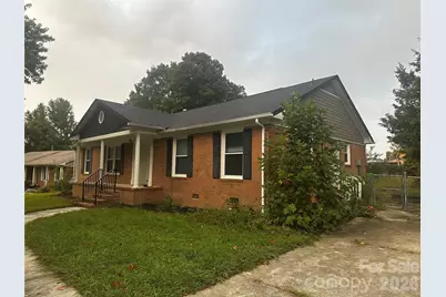3105 Woodview Drive, High Point, NC 27265 - Photo 2