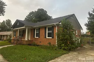 3105 Woodview Dr, High Point, NC 27265 - Photo 2