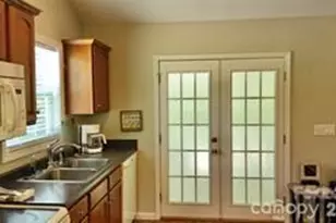 37 Coyote Dr, Marion, NC 28752 - Photo 8