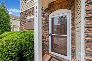341 Sandy Spring Ln, Lake Wylie, SC 29710 - Photo 2