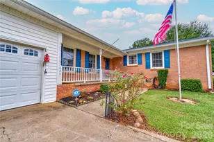 626 Leander St, Shelby, NC 28152 - Photo 2