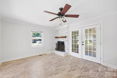 604 W Park Avenue, Mooresville, NC 28115 - Photo 8