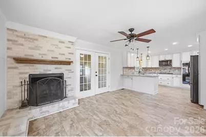 604 W Park Avenue, Mooresville, NC 28115 - Photo 10
