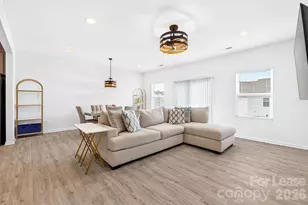 11012 Pagebrook Ln, Charlotte, NC 28214 - Photo 10