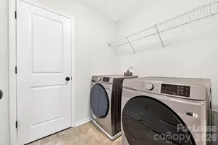 11012 Pagebrook Ln, Charlotte, NC 28214 - Photo 16