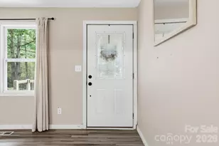 36 Medlin Ln, Flat Rock, NC 28731 - Photo 8