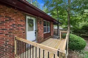 36 Medlin Ln, Flat Rock, NC 28731 - Photo 4