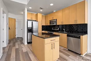 210 N Church St, Charlotte, NC 28202 - Photo 4