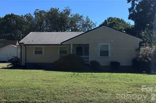 633 Oak St, Mooresville, NC 28115 - Photo 1