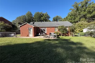 340 Nursery Ln, Statesville, NC 28677 - Photo 2