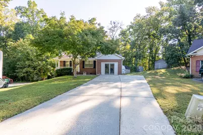 5805 Woodrock Court, Charlotte, NC 28214 - Photo 28