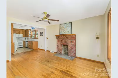 135 Patton Avenue, Canton, NC 28716 - Photo 8