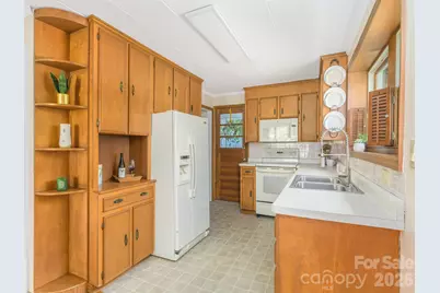 135 Patton Avenue, Canton, NC 28716 - Photo 10