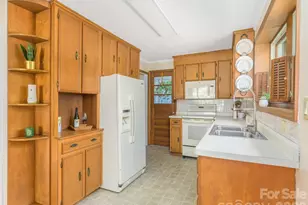 135 Patton Ave, Canton, NC 28716 - Photo 10