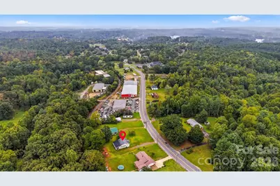 98 Duke Street, Granite Falls, NC 28630 - Photo 2