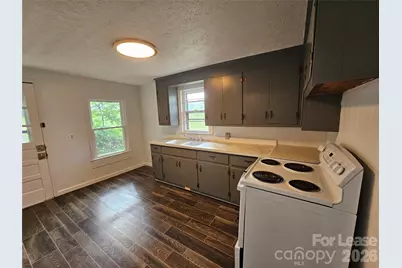 1641 Berkley Street SW, Lenoir, NC 28645 - Photo 14