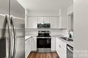 4210 Melrose Club Dr, Matthews, NC 28105 - Photo 6