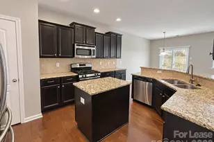 1109 Wainscott Dr, Waxhaw, NC 28173 - Photo 6