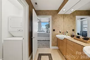 505 E 6th St, Charlotte, NC 28202 - Photo 24