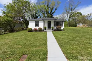 142 S Ervin Ave, Newton, NC 28658 - Photo 1