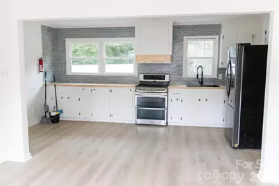 1527 Kingston Drive, Kannapolis, NC 28083 - Photo 1