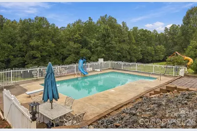 1345 Shirebourn None, Hickory, NC 28602 - Photo 36
