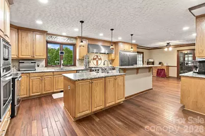 1345 Shirebourn None, Hickory, NC 28602 - Photo 10