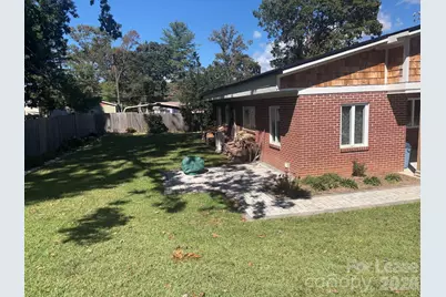 103 Fairground Avenue, Hendersonville, NC 28792 - Photo 2
