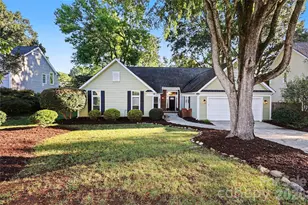9931 Deer Spring Ln, Charlotte, NC 28210 - Photo 2
