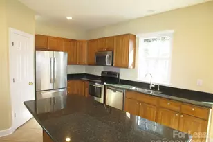6532 Outer Bridge Ln, Charlotte, NC 28270 - Photo 2