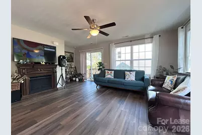 606 E Carpenter Street, Dallas, NC 28034 - Photo 6