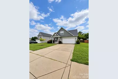 3600 Crosswinds Drive, Hope Mills, NC 28348 - Photo 2