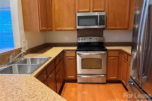 5615 Tipperlinn Way, Charlotte, NC 28278 - Photo 4