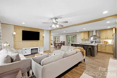 371 Piney Ridge Drive, Hendersonville, NC 28791 - Photo 4