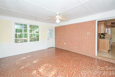 7400 Oakwood Lane, Charlotte, NC 28215 - Photo 40