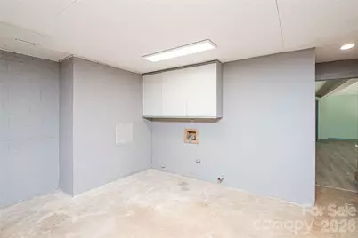7400 Oakwood Lane, Charlotte, NC 28215 - Photo 46