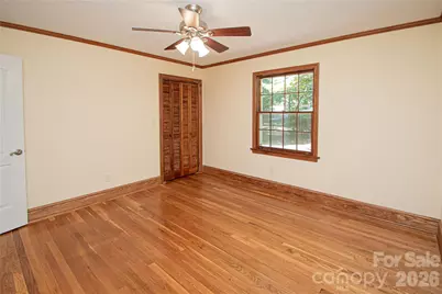 7400 Oakwood Lane, Charlotte, NC 28215 - Photo 30