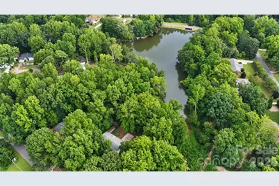 7400 Oakwood Lane, Charlotte, NC 28215 - Photo 8