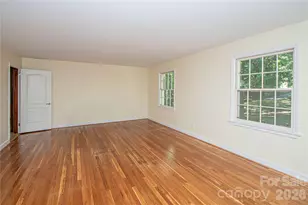 7400 Oakwood Ln, Charlotte, NC 28215 - Photo 14