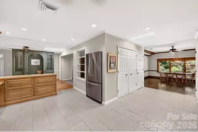 6000 Colchester Place, Charlotte, NC 28210 - Photo 8