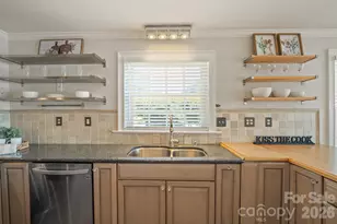 20919 Island Forest Dr, Cornelius, NC 28031 - Photo 16
