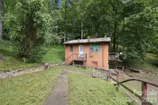360 Poverty Branch Rd, Barnardsville, NC 28709 - Photo 8