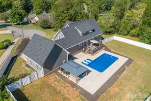 6 Leisure Cir, Granite Falls, NC 28630 - Photo 1
