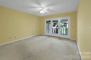 901 Red Oak Dr, Hendersonville, NC 28791 - Photo 26