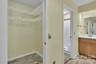 901 Red Oak Dr, Hendersonville, NC 28791 - Photo 32