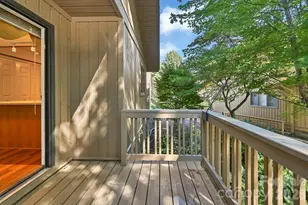 901 Red Oak Dr, Hendersonville, NC 28791 - Photo 24