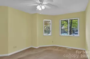 901 Red Oak Dr, Hendersonville, NC 28791 - Photo 34