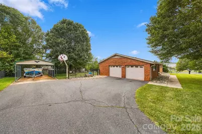 226 28th Avenue Place NE, Hickory, NC 28601 - Photo 36