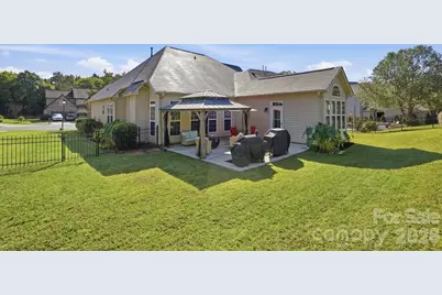 10110 Loch Lomond Drive, Charlotte, NC 28278 - Photo 28