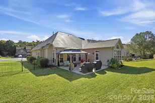 10110 Loch Lomond Dr, Charlotte, NC 28278 - Photo 28